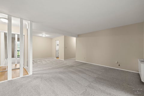 Tiny photo for 4602 W Northfox Lane #6, McHenry, IL 60050 (MLS # 12787228)