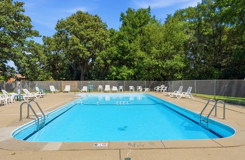 Tiny photo for 4602 W Northfox Lane #6, McHenry, IL 60050 (MLS # 12787228)