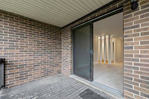 Tiny photo for 4602 W Northfox Lane #6, McHenry, IL 60050 (MLS # 12787228)