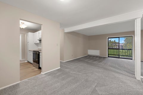 Tiny photo for 4602 W Northfox Lane #6, McHenry, IL 60050 (MLS # 12787228)