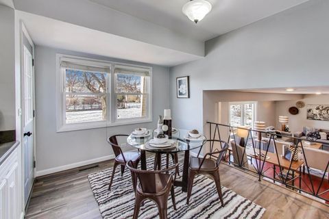 Tiny photo for 2002 N Eastwood Drive, Arlington Heights, IL 60004 (MLS # 12542896)