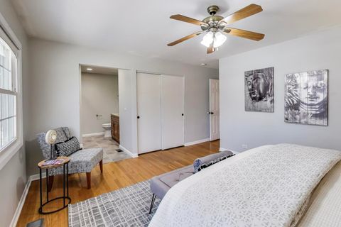 Tiny photo for 2002 N Eastwood Drive, Arlington Heights, IL 60004 (MLS # 12542896)