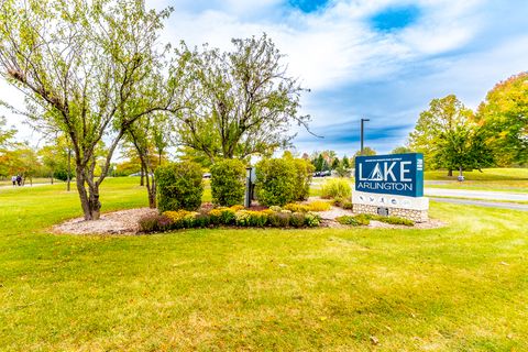 Tiny photo for 2002 N Eastwood Drive, Arlington Heights, IL 60004 (MLS # 12542896)