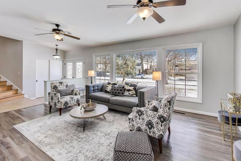 Tiny photo for 2002 N Eastwood Drive, Arlington Heights, IL 60004 (MLS # 12542896)