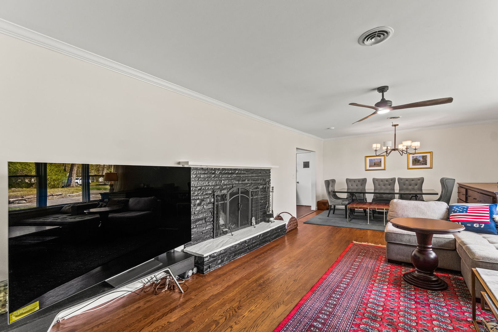 219 E Sheridan Road