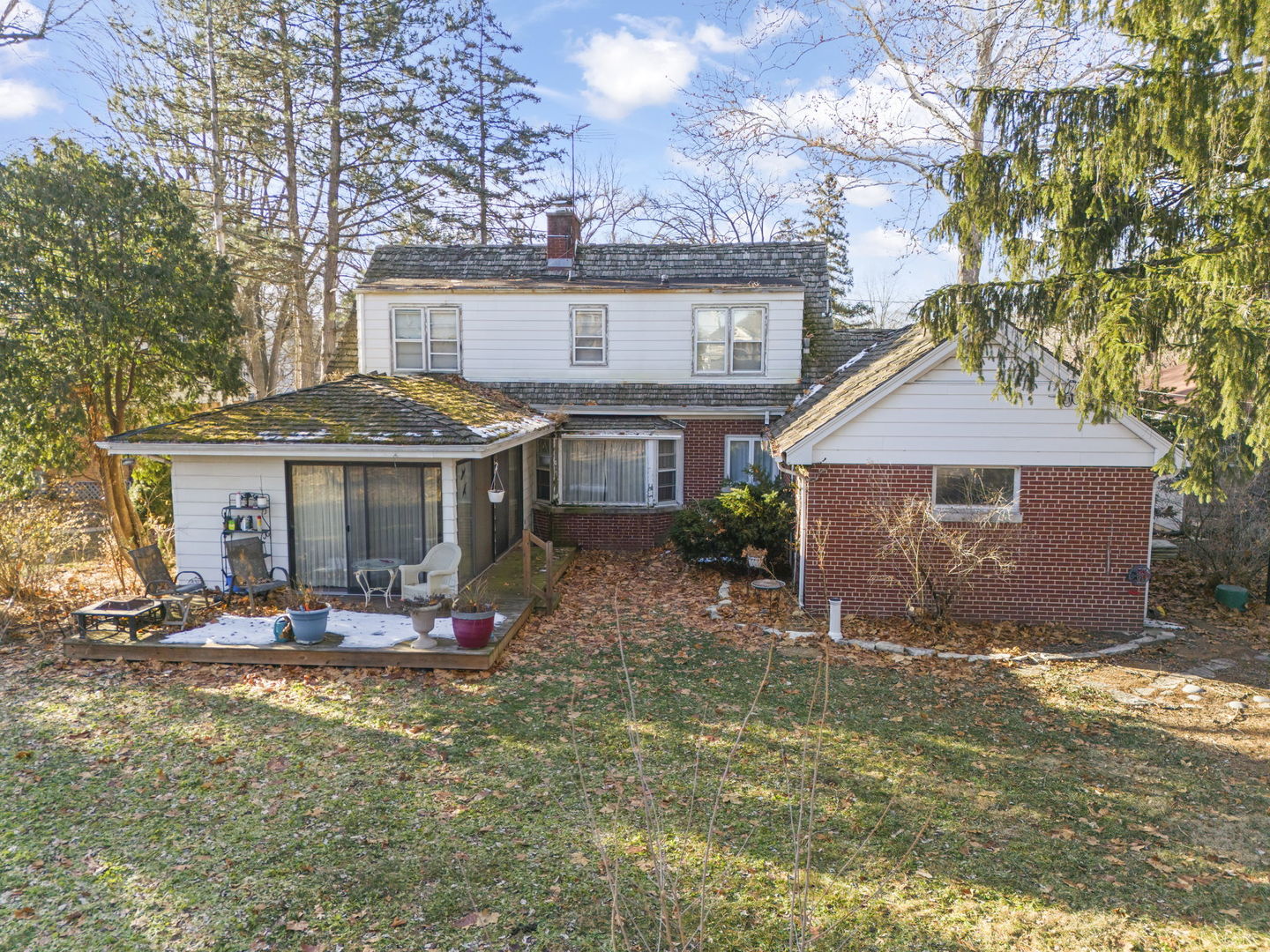 345 Woodstock Avenue