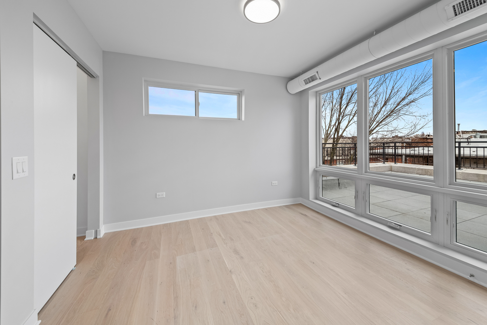 4637 N Ashland Avenue 402