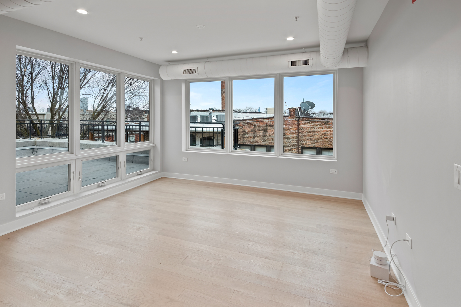 4637 N Ashland Avenue 402