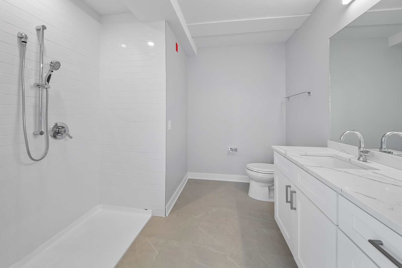 4637 N Ashland Avenue 402