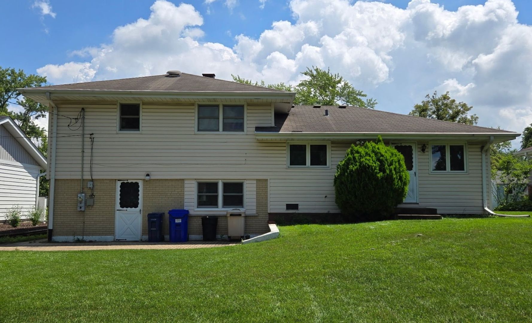102 N Erie Street
