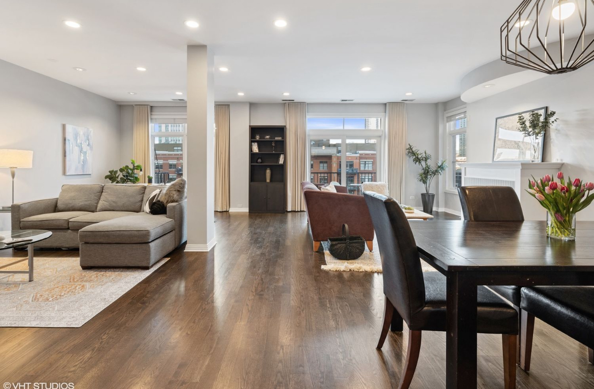 550 W Fulton Street 602