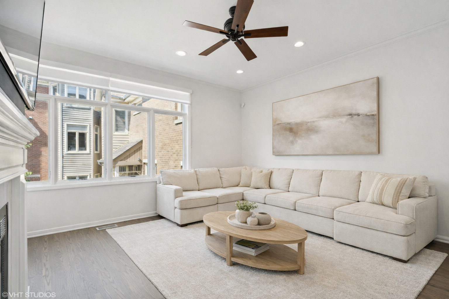 1251 W Fletcher Street E