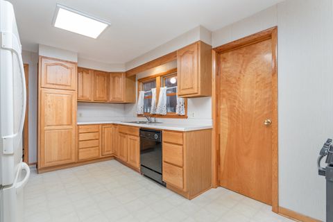 Tiny photo for 20873 W Rand Court, Palatine, IL 60074 (MLS # 12516455)