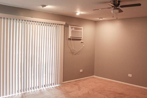 Tiny photo for 10504 S HIGHLAND Avenue #1A, Worth, IL 60482 (MLS # 12497506)