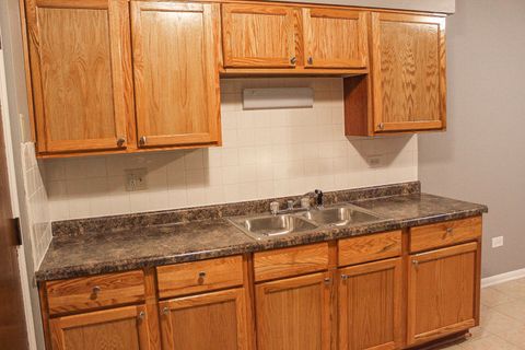 Tiny photo for 10504 S HIGHLAND Avenue #1A, Worth, IL 60482 (MLS # 12497506)