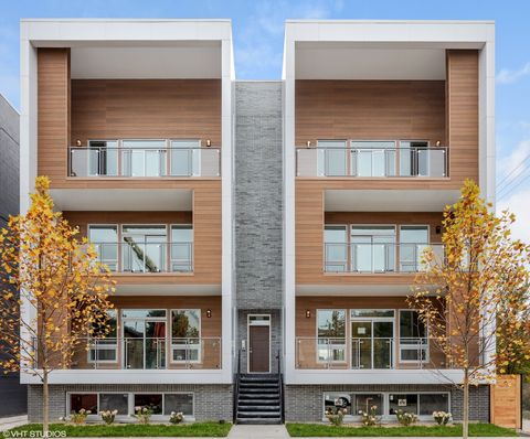 Photo of 731 W 17th Street #1E, Chicago, IL 60616 (MLS # 12621676)