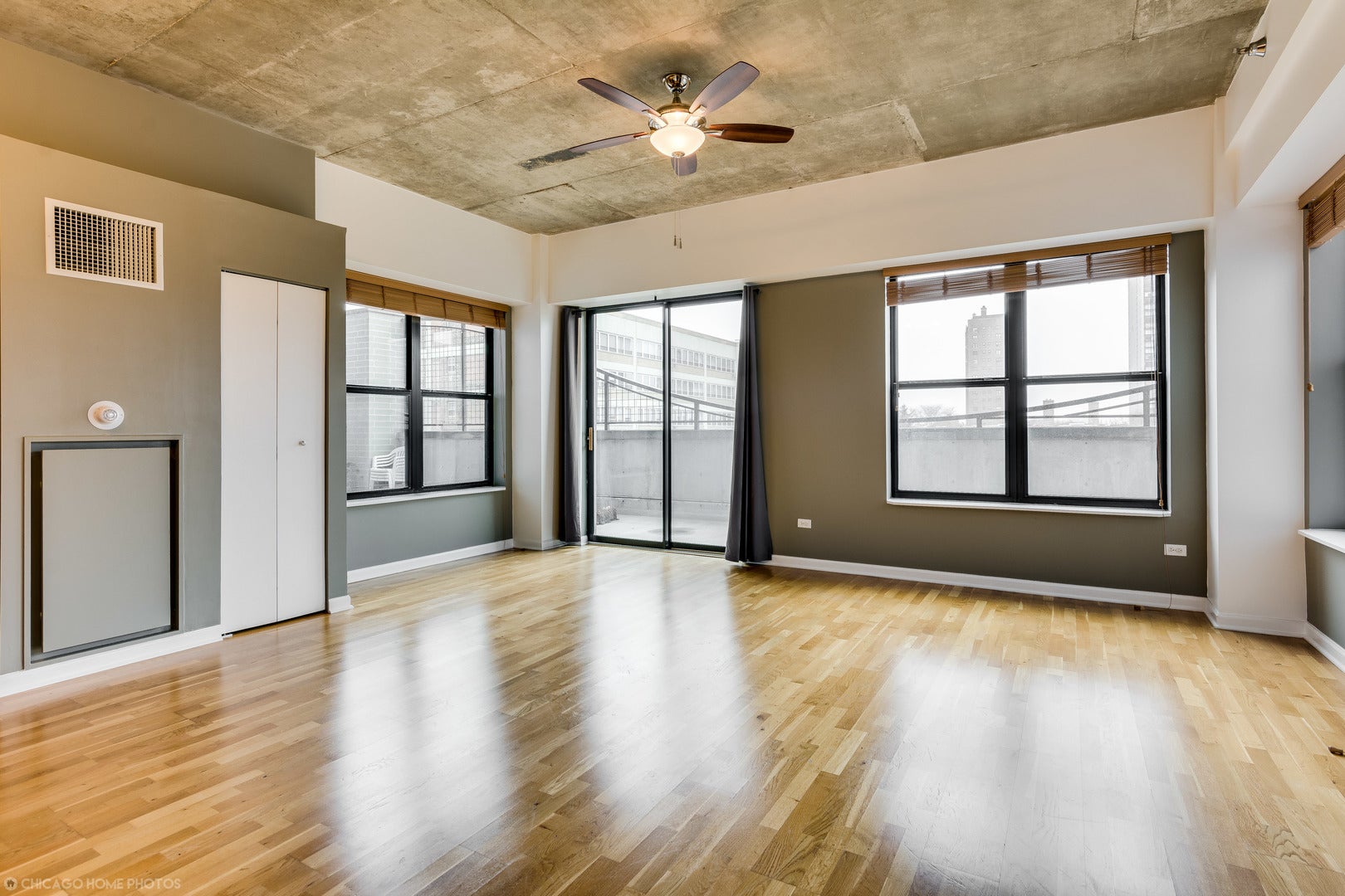 1122 W Catalpa Avenue 402