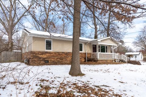 Tiny photo for 508 W Rigdon Street, Carbondale, IL 62901 (MLS # 12551867)