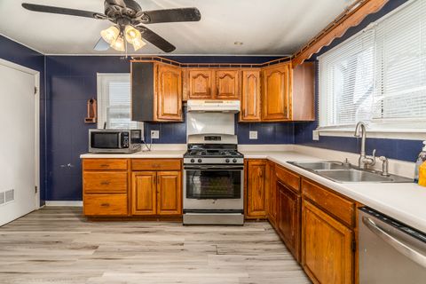 Tiny photo for 508 W Rigdon Street, Carbondale, IL 62901 (MLS # 12551867)