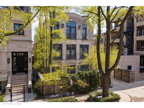 1811 N Howe Street Chicago IL 60614