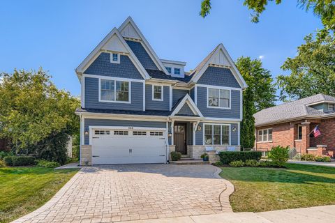 Photo of 588 S Bryan Street, Elmhurst, IL 60126 (MLS # 12469591)