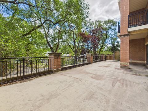 Tiny photo for 5100 W 96th Street #204, Oak Lawn, IL 60453 (MLS # 12501808)