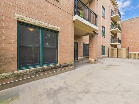 Tiny photo for 5100 W 96th Street #204, Oak Lawn, IL 60453 (MLS # 12501808)
