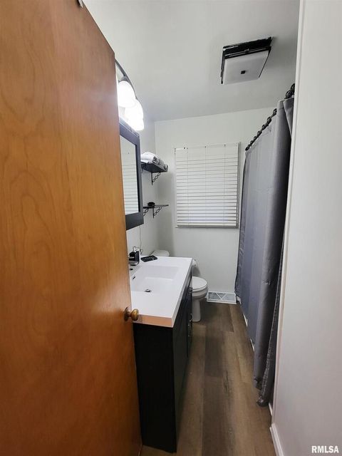 Tiny photo for 221 HICKORY Street, Flora, IL 62839 (MLS # EB460107)