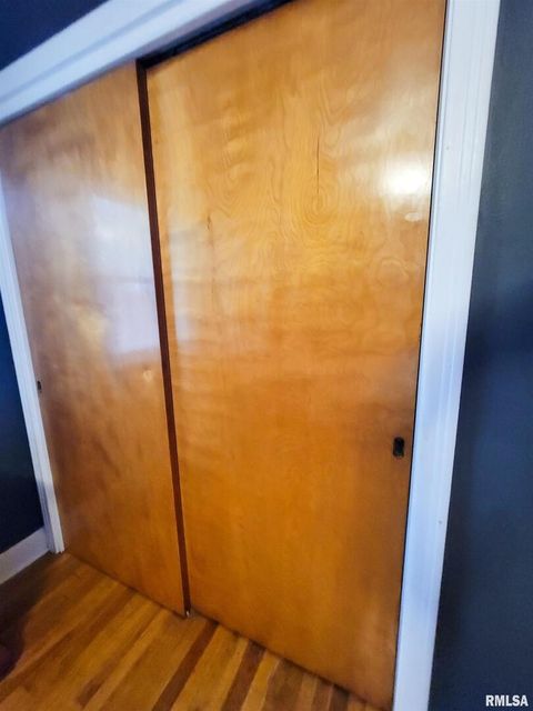 Tiny photo for 221 HICKORY Street, Flora, IL 62839 (MLS # EB460107)