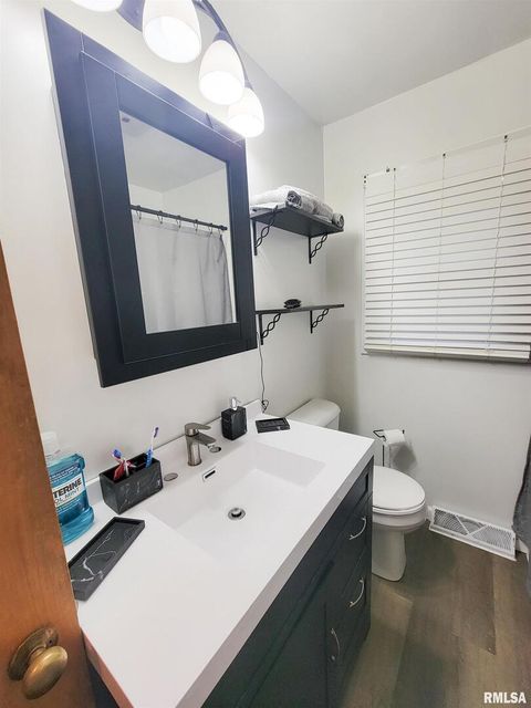 Tiny photo for 221 HICKORY Street, Flora, IL 62839 (MLS # EB460107)