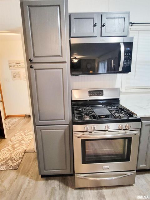 Tiny photo for 221 HICKORY Street, Flora, IL 62839 (MLS # EB460107)