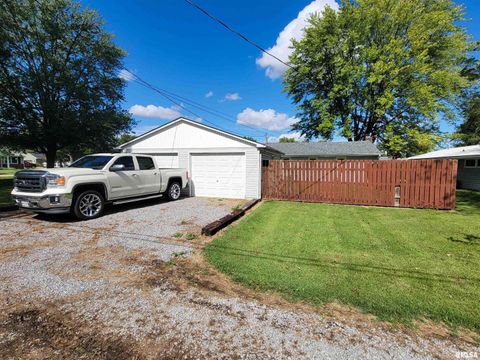 Tiny photo for 221 HICKORY Street, Flora, IL 62839 (MLS # EB460107)