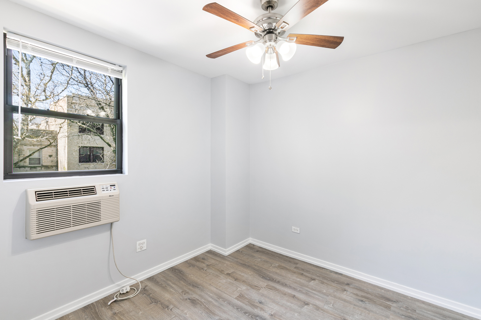 4875 N Magnolia Avenue 201
