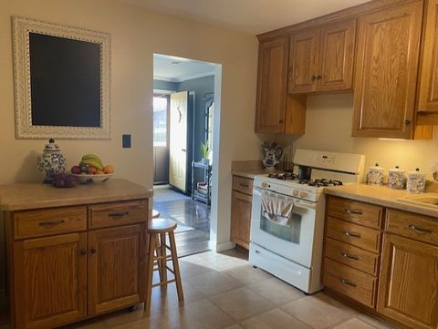 Tiny photo for 727 15th Street, Peru, IL 61354 (MLS # 12540594)