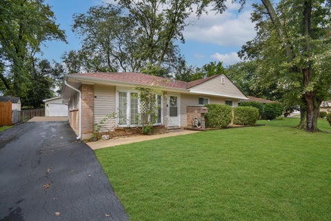 Photo of 428 Navajo Street, Park Forest, IL 60466 (MLS # 12745222)