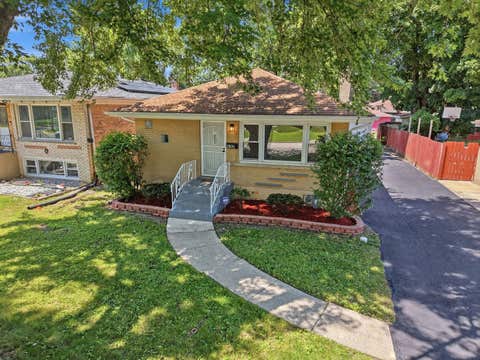 Tiny photo for 532 Clayton Road, Hillside, IL 60162 (MLS # 12705468)