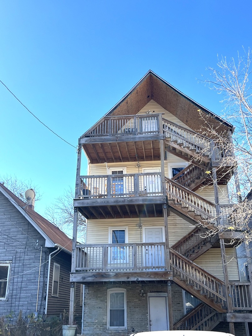 4511 N Spaulding Avenue