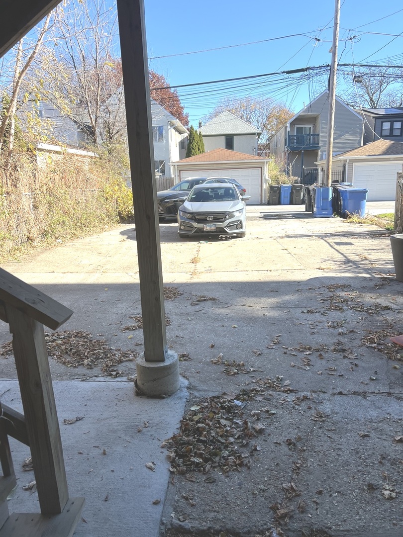 4511 N Spaulding Avenue