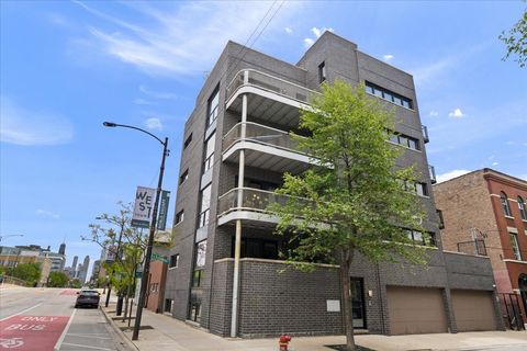 Photo of 757 N Elizabeth Street #2, Chicago, IL 60642 (MLS # 12639294)