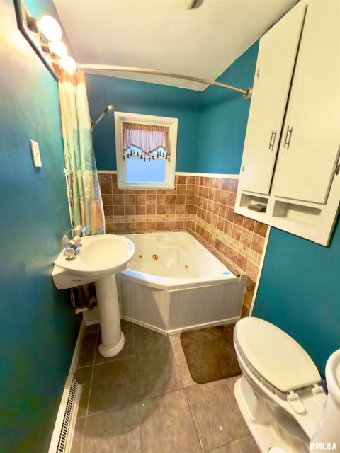 Tiny photo for 904 W ELM Street, Olney, IL 62450 (MLS # EB460634)