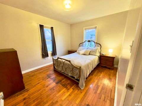 Tiny photo for 904 W ELM Street, Olney, IL 62450 (MLS # EB460634)