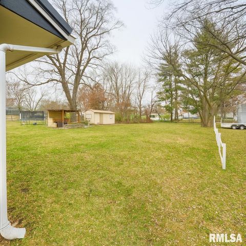 Tiny photo for 904 W ELM Street, Olney, IL 62450 (MLS # EB460634)