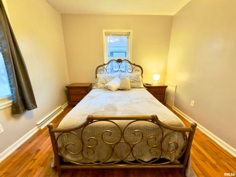 Tiny photo for 904 W ELM Street, Olney, IL 62450 (MLS # EB460634)