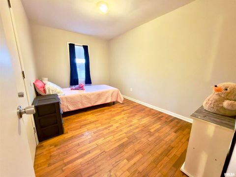 Tiny photo for 904 W ELM Street, Olney, IL 62450 (MLS # EB460634)