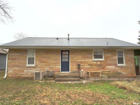 Tiny photo for 904 W ELM Street, Olney, IL 62450 (MLS # EB460634)