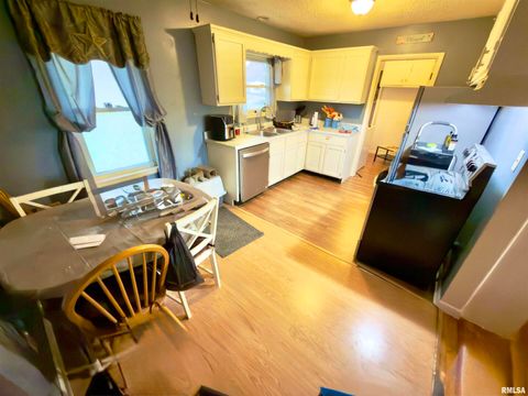 Tiny photo for 904 W ELM Street, Olney, IL 62450 (MLS # EB460634)