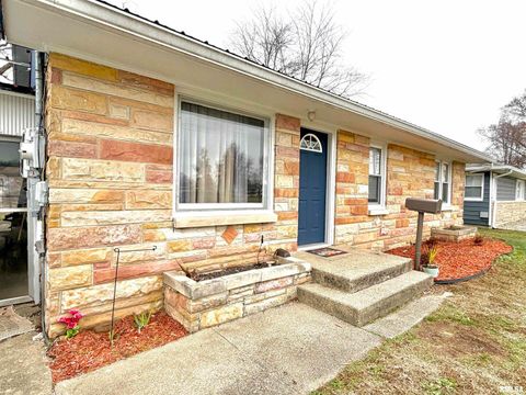 Tiny photo for 904 W ELM Street, Olney, IL 62450 (MLS # EB460634)