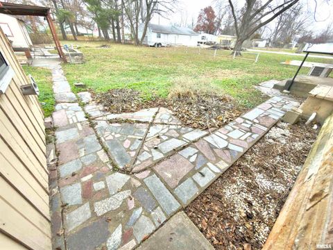 Tiny photo for 904 W ELM Street, Olney, IL 62450 (MLS # EB460634)