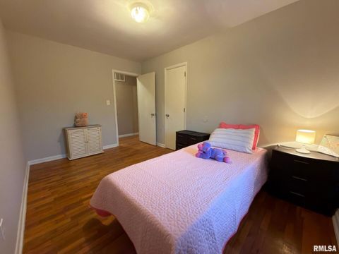 Tiny photo for 904 W ELM Street, Olney, IL 62450 (MLS # EB460634)