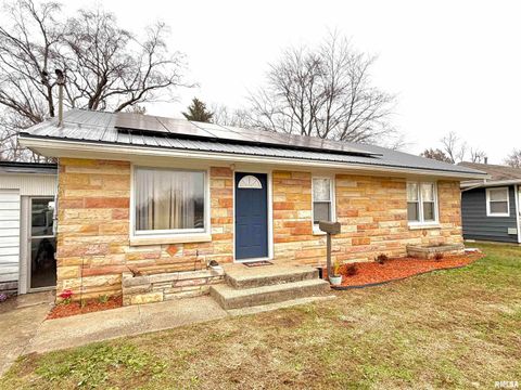 Photo of 904 W ELM Street, Olney, IL 62450 (MLS # EB460634)